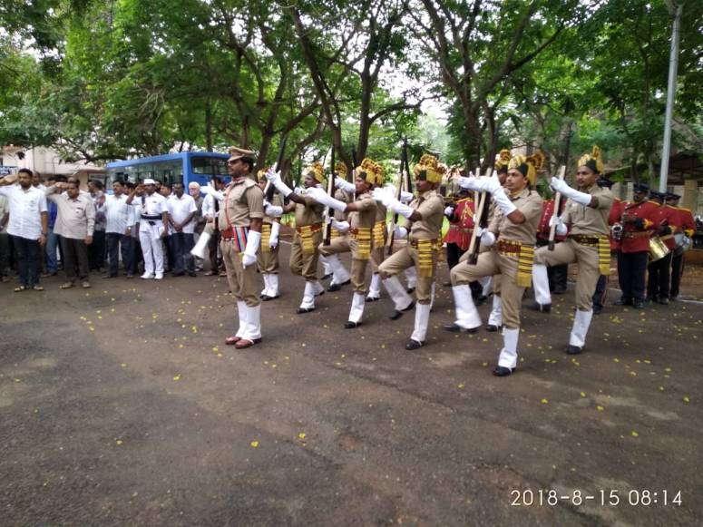 Collector Flag Hasting Photos 05