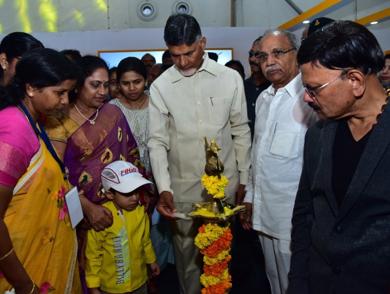 KanakaDurga Fly Over CM Photo 01