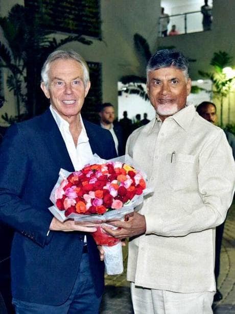 Britain Past President Tony Blair met CM.jpg