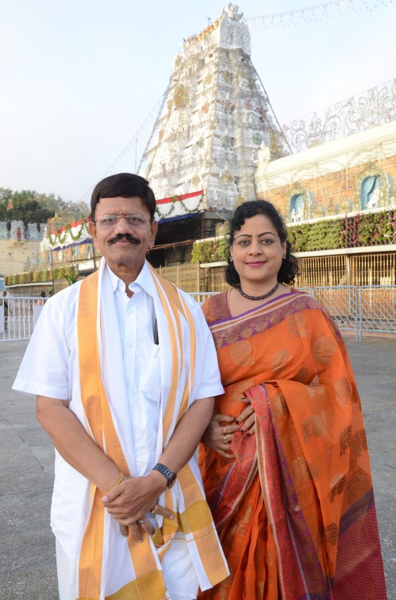 Mr & Mrs Lakshmikantham Photos 02.jpg